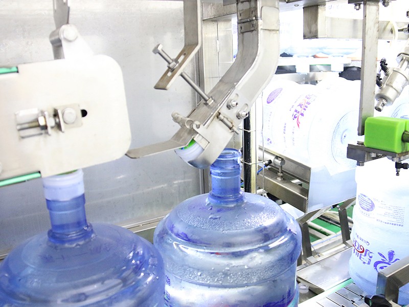 纯净水灌装机